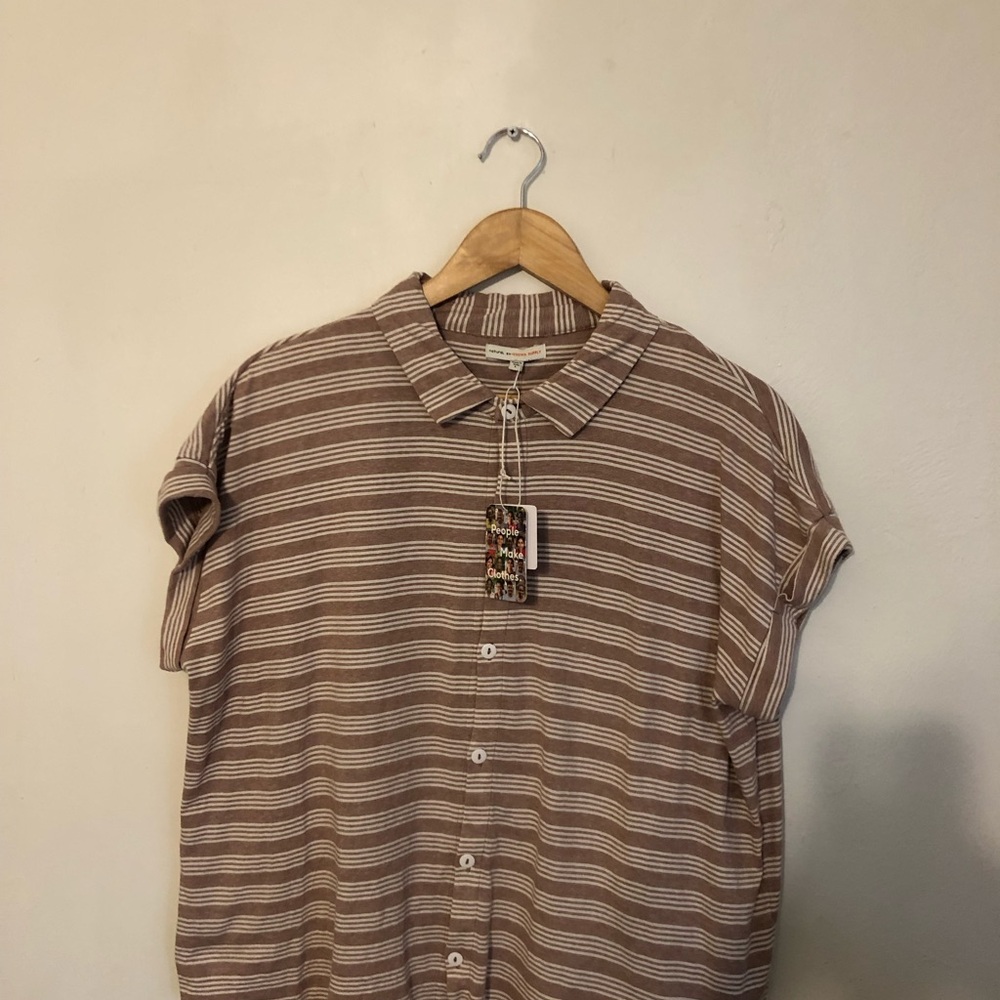 Known Supply woman’s top large